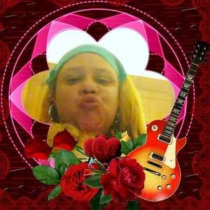 Meet your Posher, Maxine